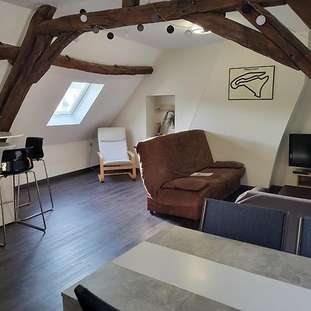 Appartement Au Pied Du Circuit De Маньї-Кур Екстер'єр фото